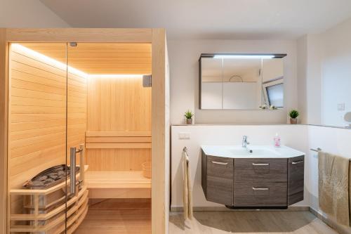 Koupelna v ubytování Gerhart-Hauptmann-Strasse 1a Ferienhaus Gartenidylle