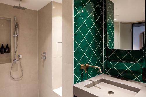 Hotel Indigo Berlin - East Side Gallery by IHG photo 66