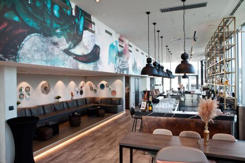 Hotel Indigo Berlin - East Side Gallery by IHG photo 44