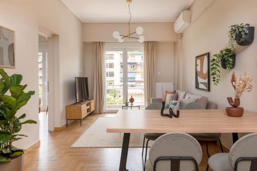 Charismatic 2BR Apartment in Hilton by UPSTREET