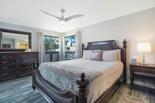 Ένα ή περισσότερα κρεβάτια σε δωμάτιο στο Kauai Beach Villas E16