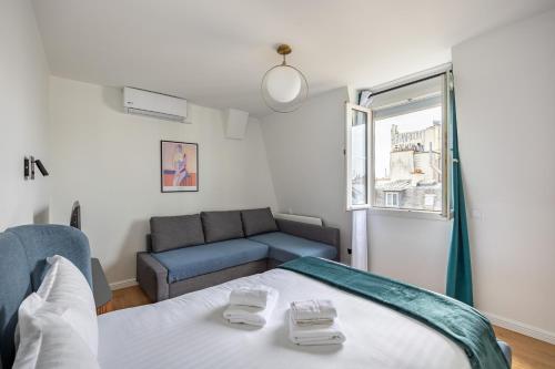 Ένα ή περισσότερα κρεβάτια σε δωμάτιο στο Luxurious flat in the center