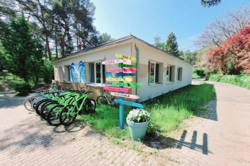 Сад в Przyczepa GRANDE SOLE na Camping Kormoran