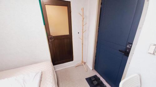 Una cama o camas en una habitación de 1975 Yurim Inn