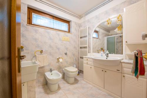 Ένα μπάνιο στο Villa Roberta SPA & Garden