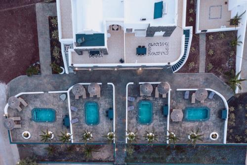 Bazén v ubytování Rhenea Resort nebo v jeho okolí