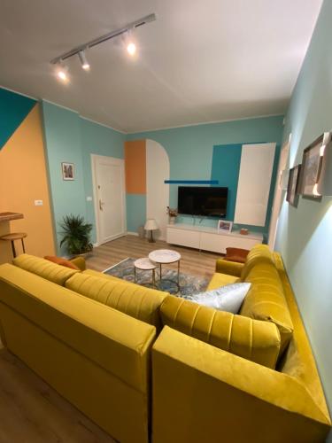 Art crafted flat in city center