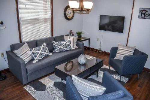 Gallery image of Expansive Charm in Every Corner 7 bedroom in Cleveland