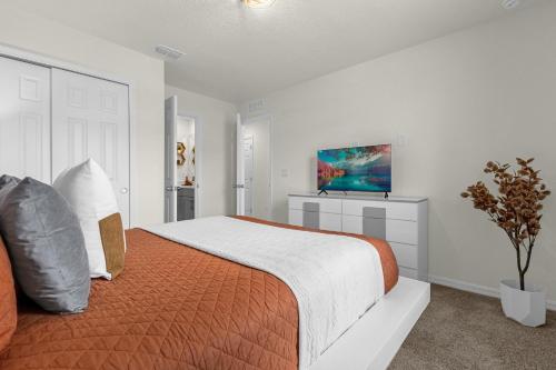 Upstay - Solara Resort Retreat w Pool and Hot Tub photo 28