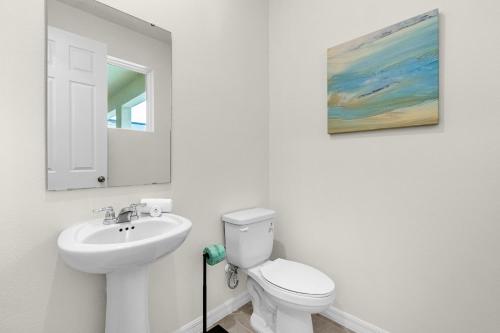 Upstay - Solara Resort Retreat w Pool and Hot Tub photo 35