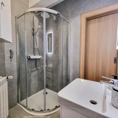 Ένα μπάνιο στο Apartmani Senka