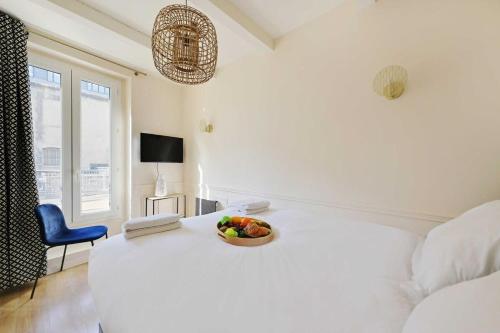 Beautiful apartment 2BR - 4P Republique Temple