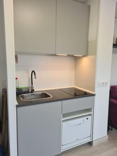 Kuchyňa alebo kuchynka v ubytovaní BONITO APARTAMENTO EN DENIA
