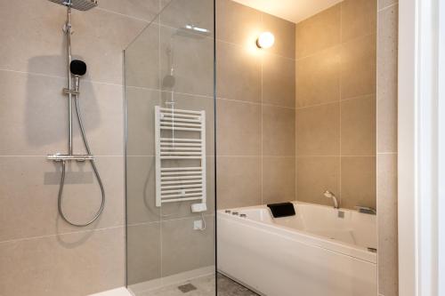 Ένα μπάνιο στο Cœur de Metz Balnéo - La Suite 1