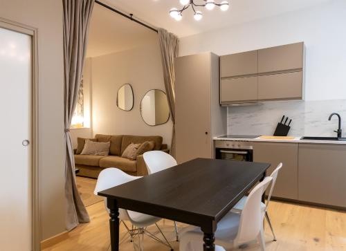 Η κουζίνα ή μικρή κουζίνα στο Cœur de Metz Balnéo - La Suite 1