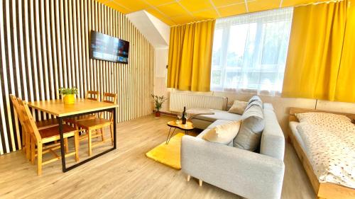 Ruang duduk di Apartmány SVRČINKY