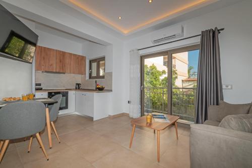 Zante Center Suite B