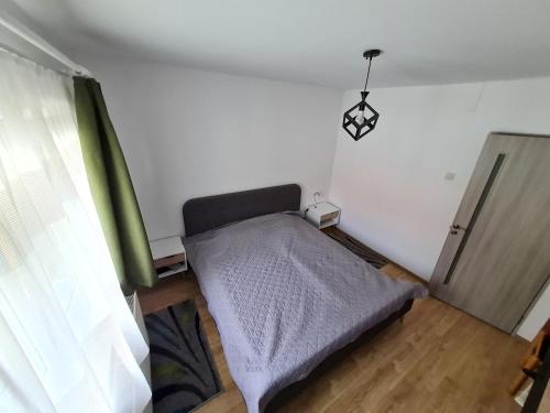 Una cama o camas en una habitación de OG rooms