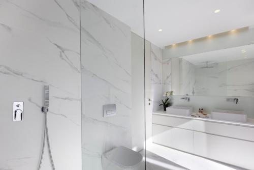Elegant Penthouse Acropolis View by Raise