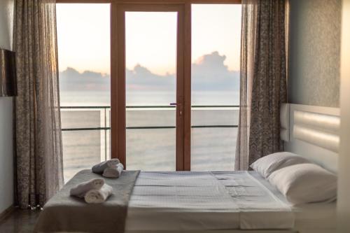 Postel nebo postele na pokoji v ubytování sea view rooms in Batumi