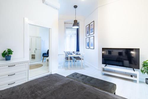 Central - Stylish - Spacious 1074 Budapest, Csengery utca 7 kép - 3
