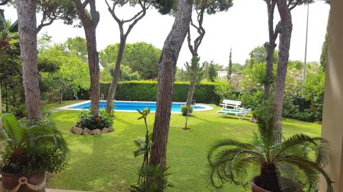 VILLA CASTELLA Acogedora casa para familias con piscina y jardín cerca del mar