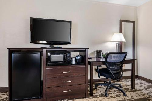 TV o dispositivi per l'intrattenimento presso Best Western Prescottonian