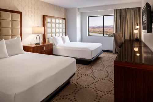 Letto o letti in una camera di Harrah's Laughlin, A Caesars Destination