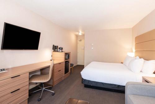 TV a/nebo společenská místnost v ubytování Sandman Hotel Terrace