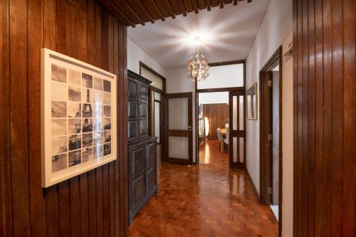 FLH Porto Spacious Apartment with Balcony