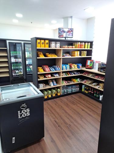 Pasar raya atau kedai lain di aparthotel ini atau berdekatan