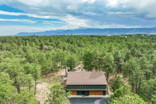 an overhead view of a house in the woods at Buckskin Hideaway Hiking & Biking Trails BBQ in Monument