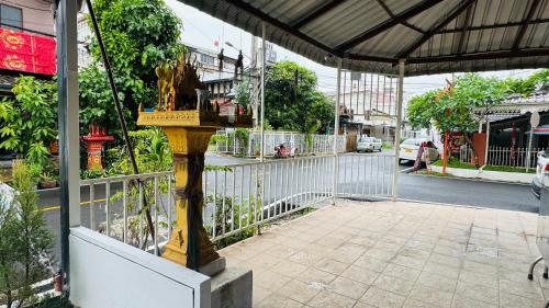 Κήπος έξω από το VIENTIANE BB Hostel