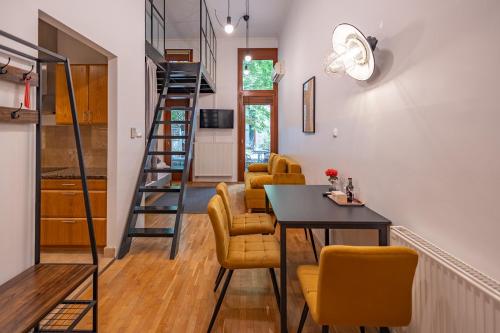 MOOKI Loft&Garden in SohoBudapest 1075 Budapest, Kazinczy utca 13 kép - 3