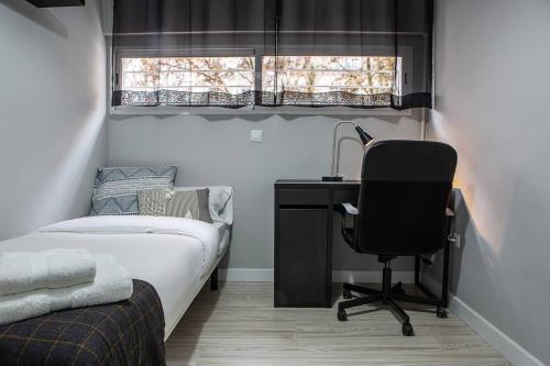 Kép Lovely 3 Bedroom Apartment next to Fuencarral szállásáról Madridban a galériában