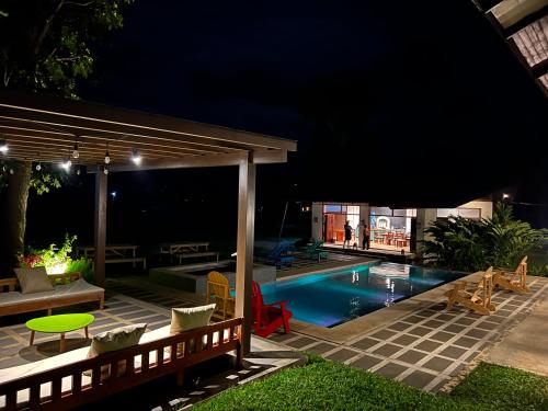 Πισίνα στο ή κοντά στο Kwartitos Villa