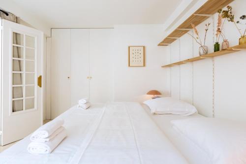 Photo de la galerie de l'établissement Central & Spacious Apartment for 6, à Paris