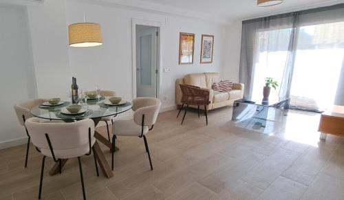 Piso nuevo y luminoso ESTANCIAS DE TEMPORADA Mín 12 noches