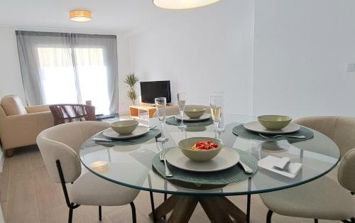 Piso nuevo y luminoso ESTANCIAS DE TEMPORADA Mín 12 noches