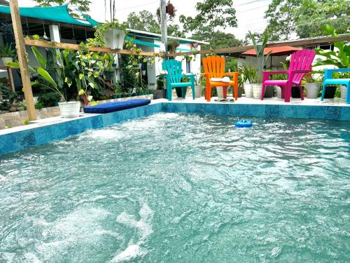 Φωτογραφία από το άλμπουμ του Suite Agua - The Garden House - Independiente, Piscina, BBQ, Jardín, Terraza, Pedro Vicente Maldonado σε Pedro Vicente Maldonado