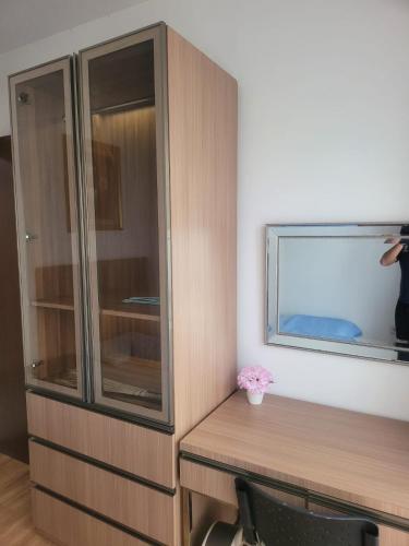 Fotografie z fotogalerie ubytování Pool Access 3BR Apt at Midtown Signature Gading Serpong v destinaci Pumpangsineng