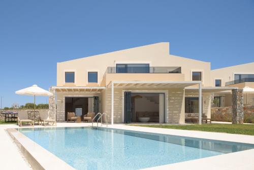 Pelagias Loft Villas Heated pool 5min walk from the beach