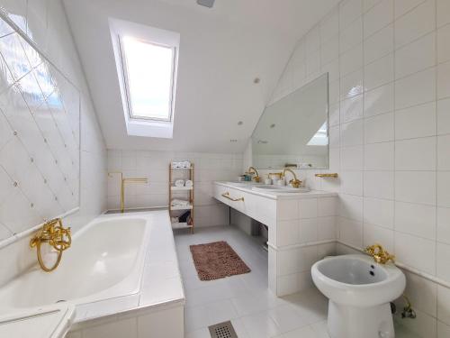Un baño de EROS APARTMENT Kranjska Gora