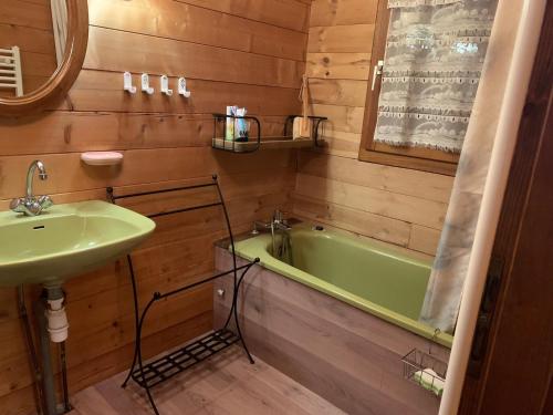 Koupelna v ubytování Appartements Barcelonette by PraLoup Vacances