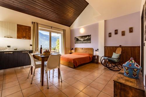 A bed or beds in a room at Case Appartamenti Vacanze Da Cien