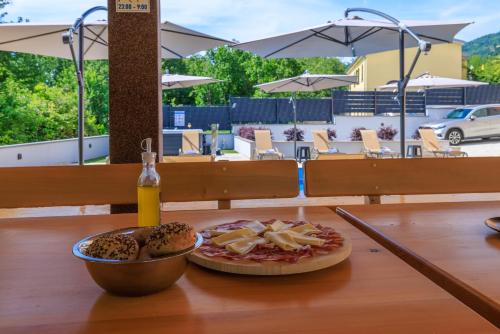 Gallery image of Apartmani Vesna in Opric