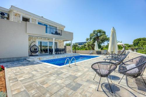 Holiday Home Solea with pool