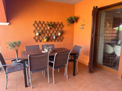 Cariqui, Bonita y cerca del Mar