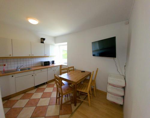 Η κουζίνα ή μικρή κουζίνα στο Apartments in Grüner Umgebung
