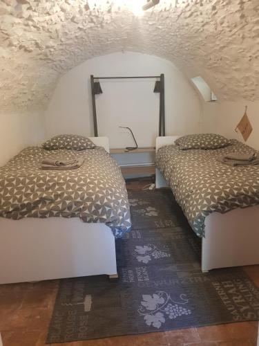 Chambre indépendante au calme